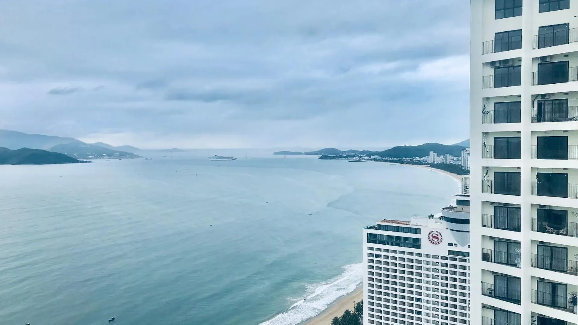 Can Ho Gold Coast O Nha Trang View Bien - Vivastay Apartment